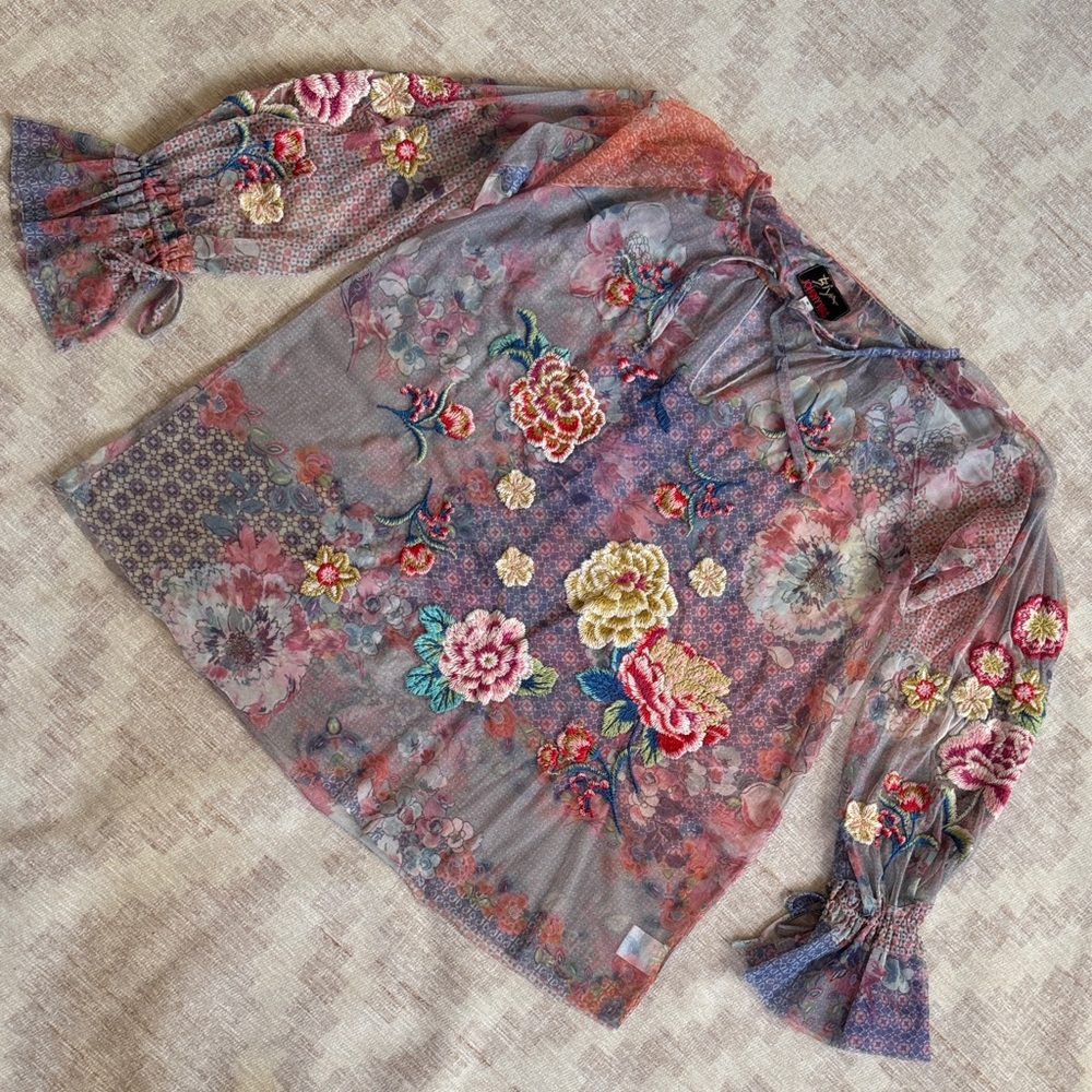 Johnny Was Women’s M Boho Chic Fairycore Multicolor Floral Embroidered Blouse